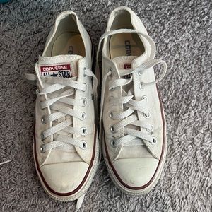 Low top white converse